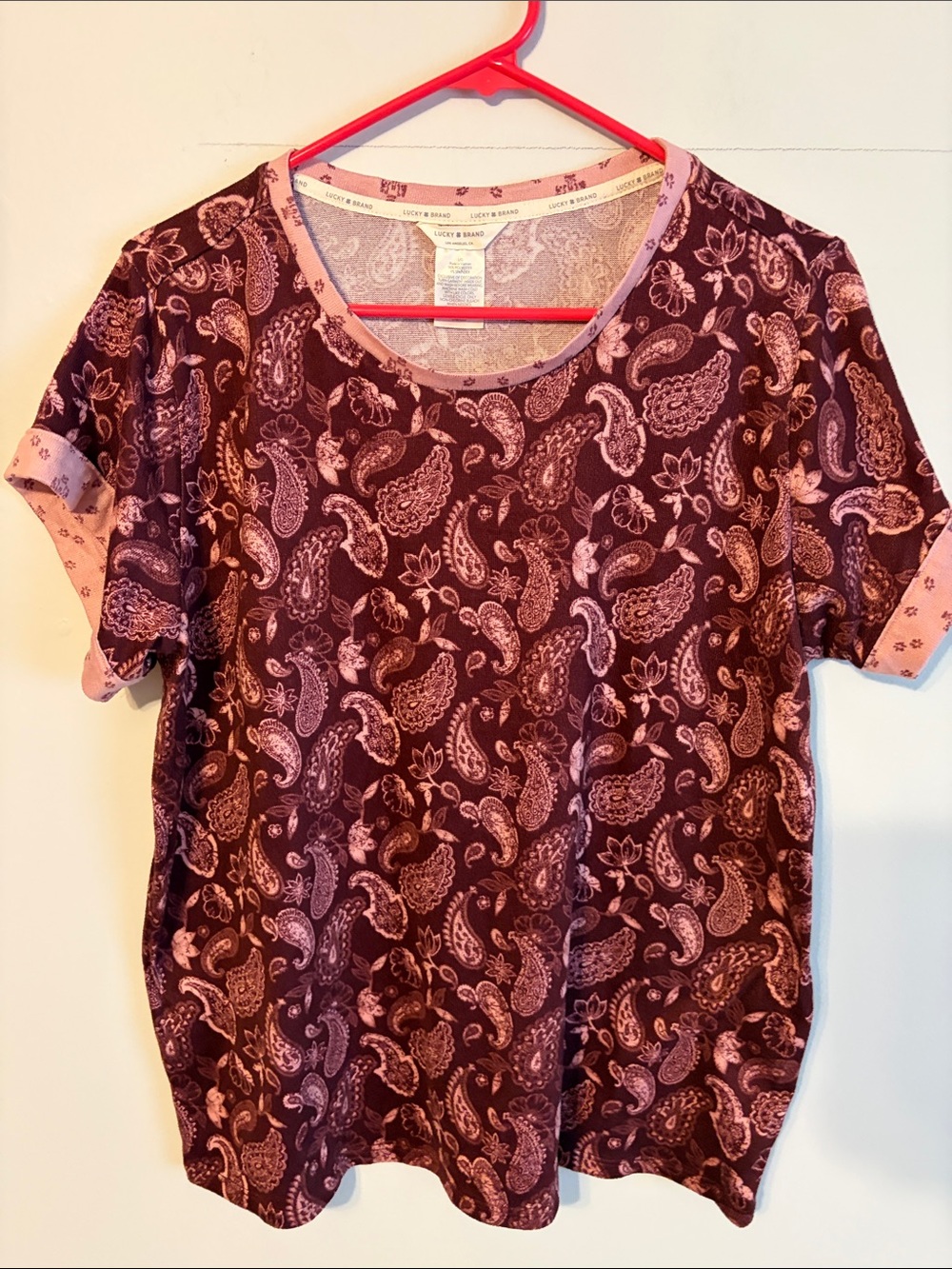 Lucky Brand Pink/burgandy Paisley Short Sleeve Tee. Large. Knit.